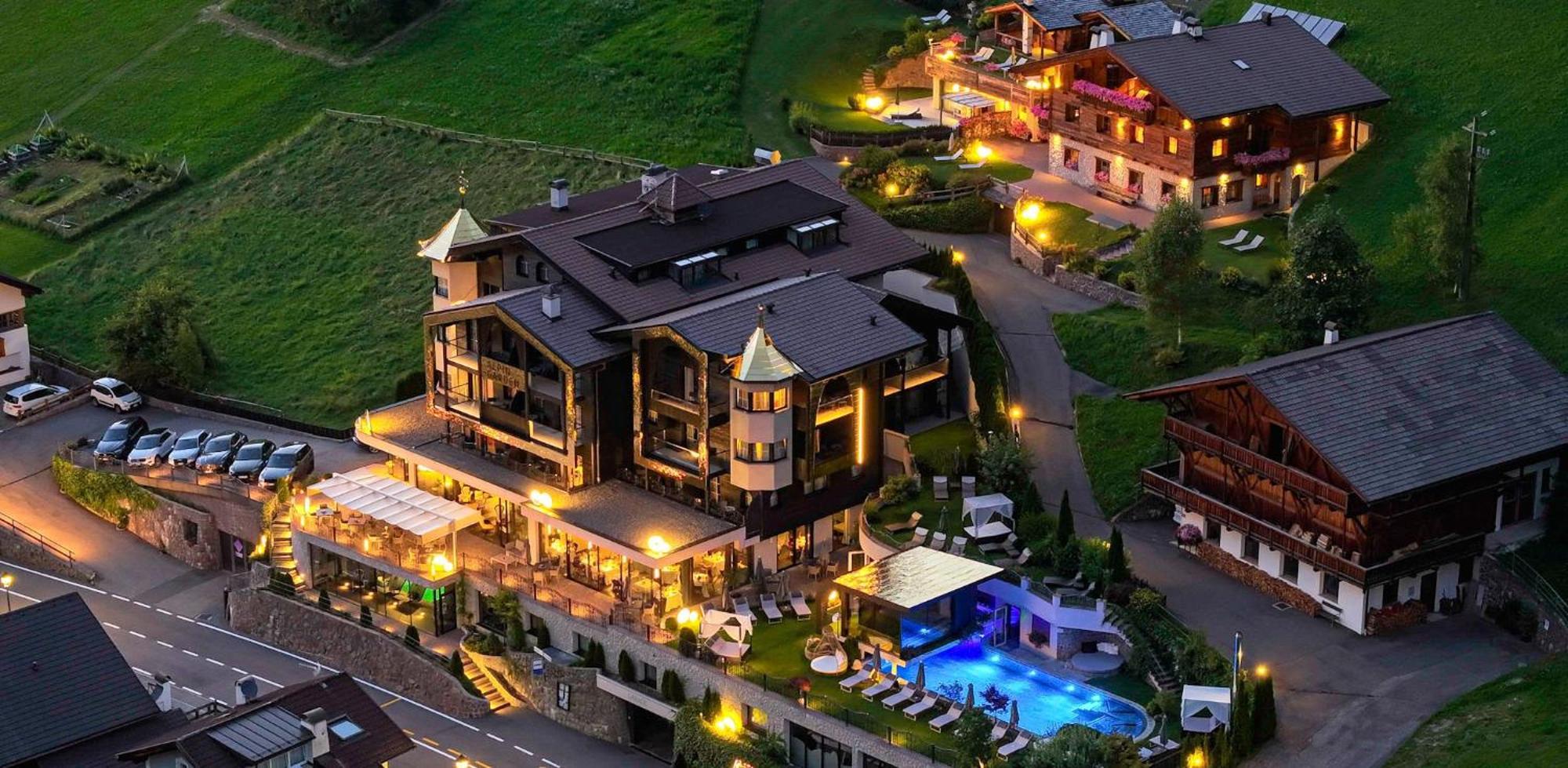 Alpin Garden Luxury Maison & Spa - Adults Only โอติเซ ภายนอก รูปภาพ